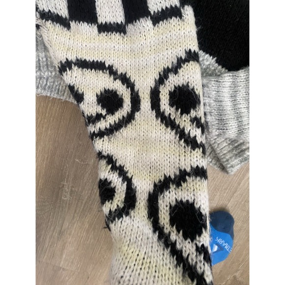 UO Lennon Jacquard Cropped Sweater S Smiley Skull Yin Streetwear Urban Outfitter - Picture 5 of 9